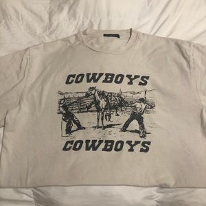 BRANDY MELVILLE COWBOYS T SHIRT